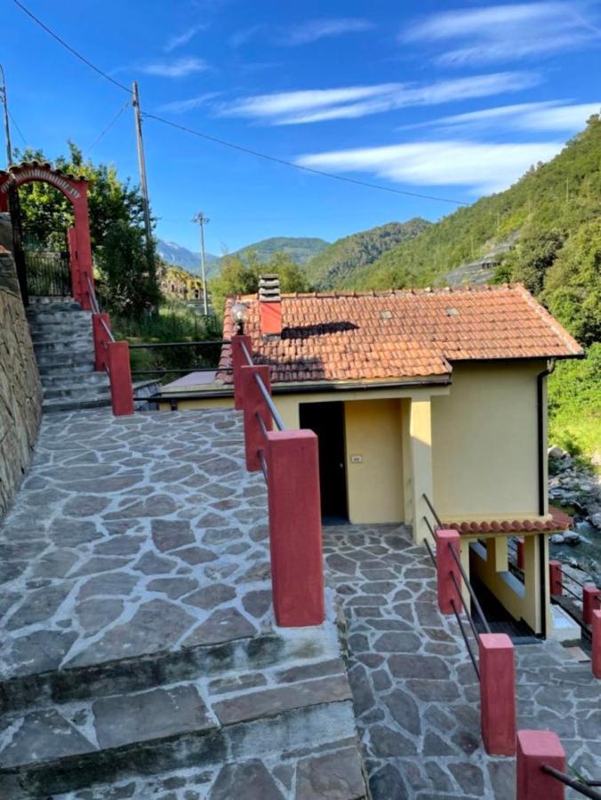 Agriturismo Del Gao Isolabona Luaran gambar